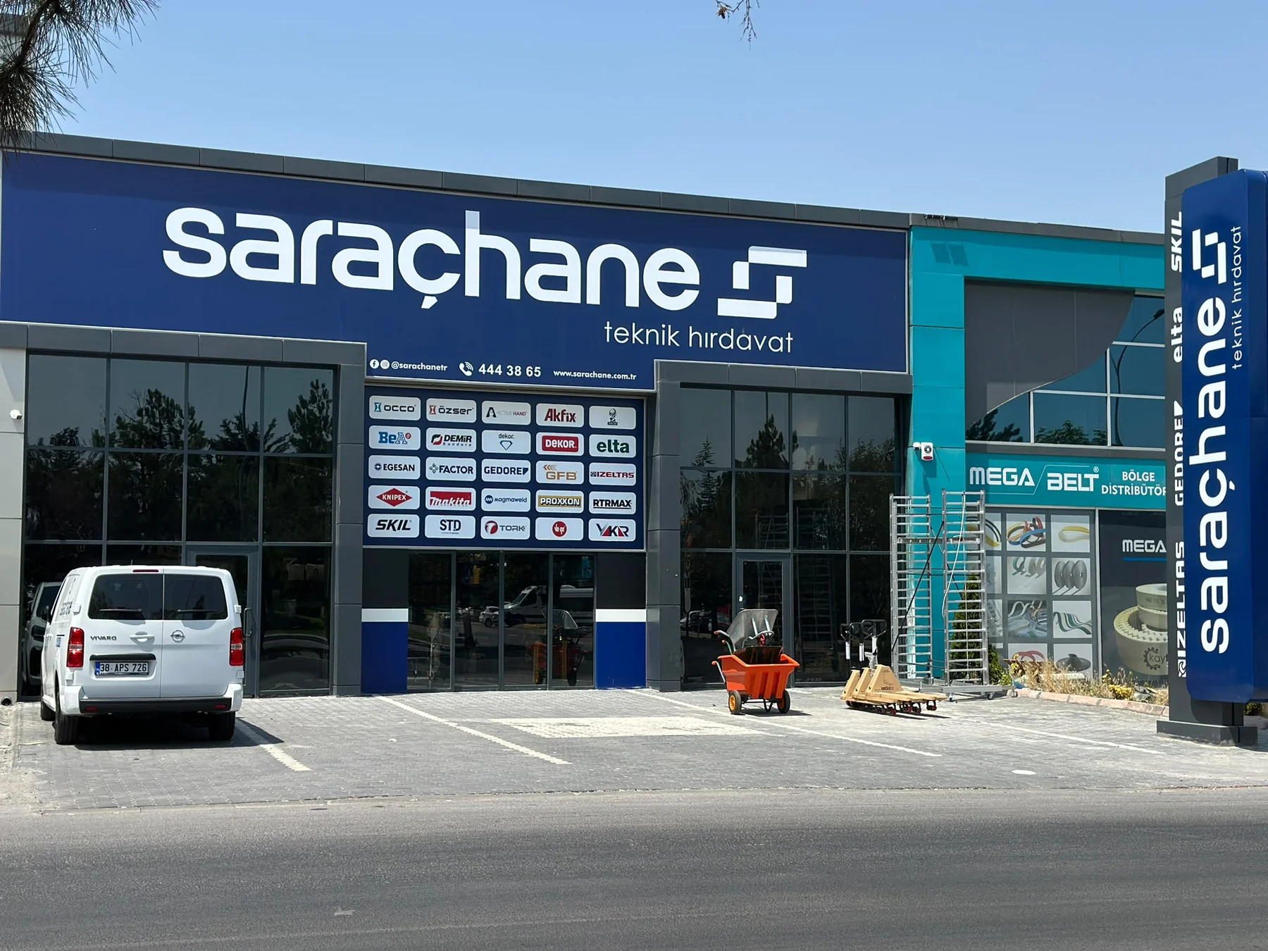 Saraçhane mağaza dış görünüm